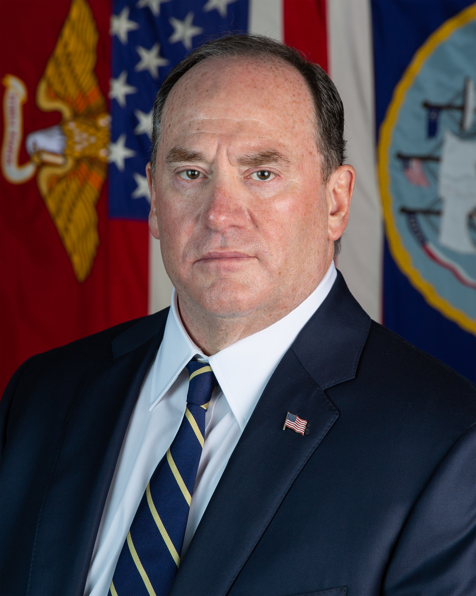 Mengapa Pentagon copot Direktur Jenderal Angkatan Laut Amerika Serikat John Phelan?